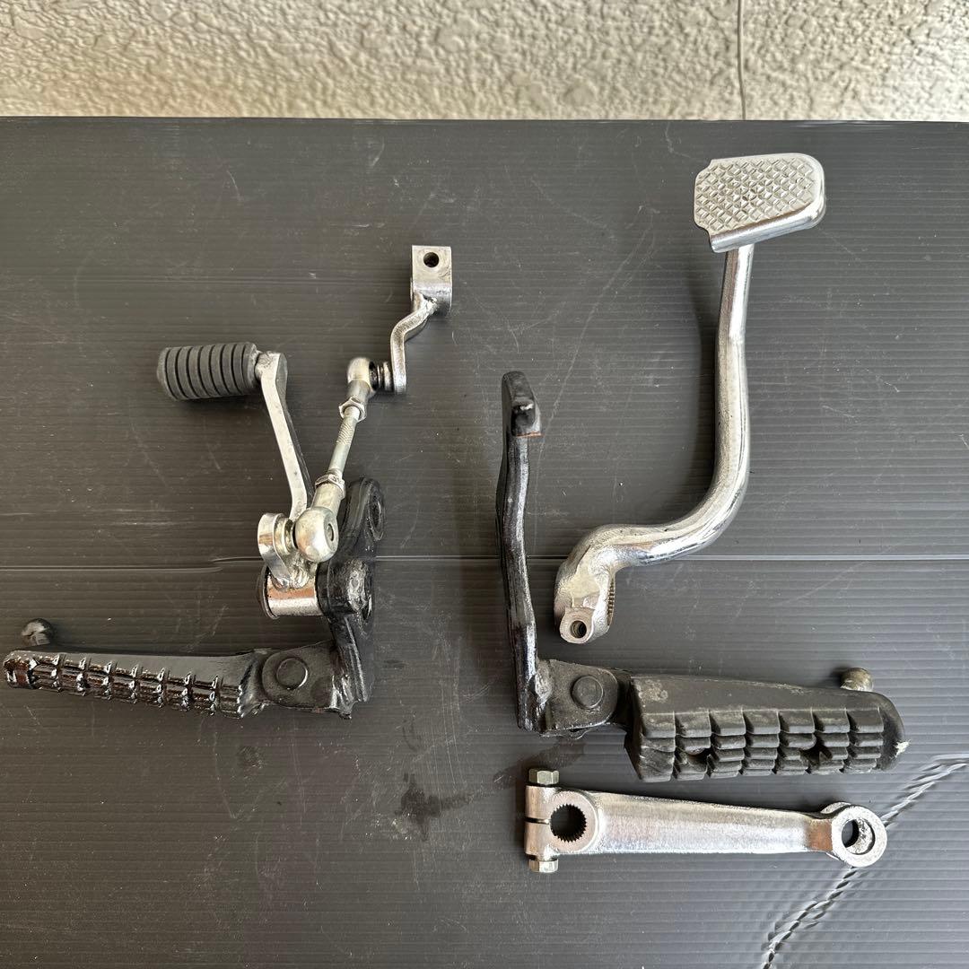 Steps Pedals Sr400