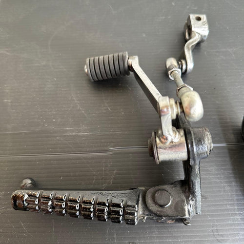 Steps Pedals Sr400