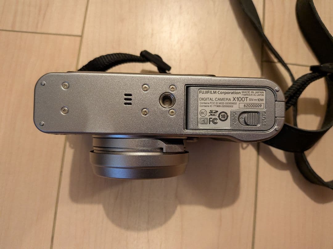 Fujifilm Compact Digital Cameras X100T 700)