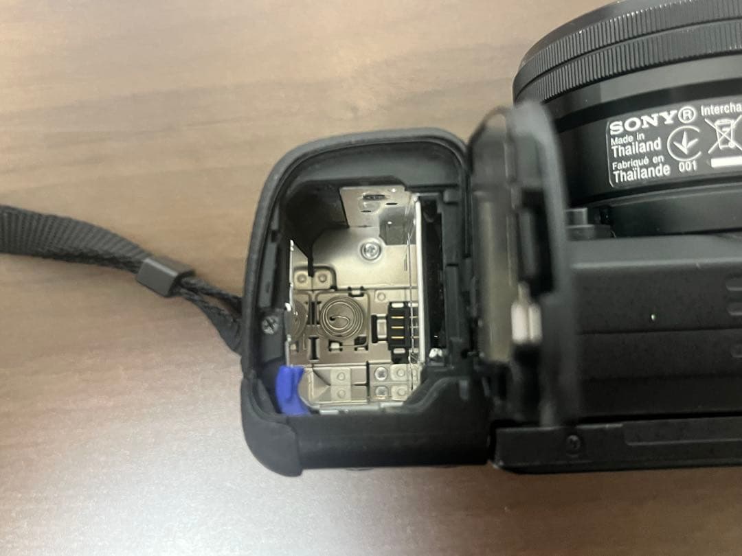 Sony Mirrorless Interchangeable Lens Cameras 6400