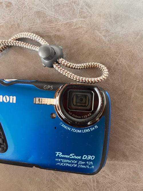 Canon Compact Digital Cameras D30