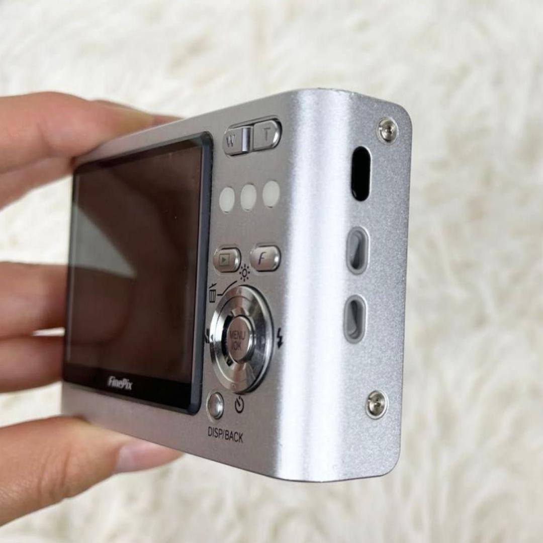 Compact Digital Camera Finepix Z1