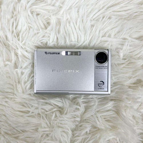 Compact Digital Camera Finepix Z1