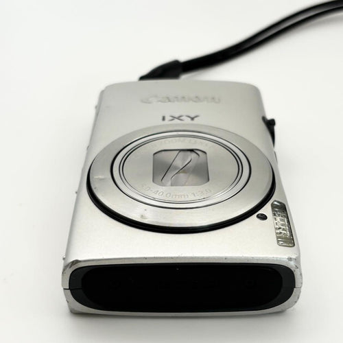 Canon Compact Digital Camera Ixy 600F