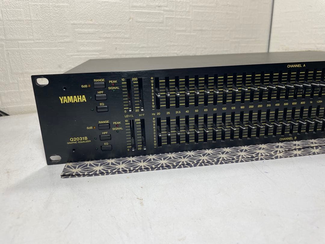 Yamaha Equalizers Q2031B