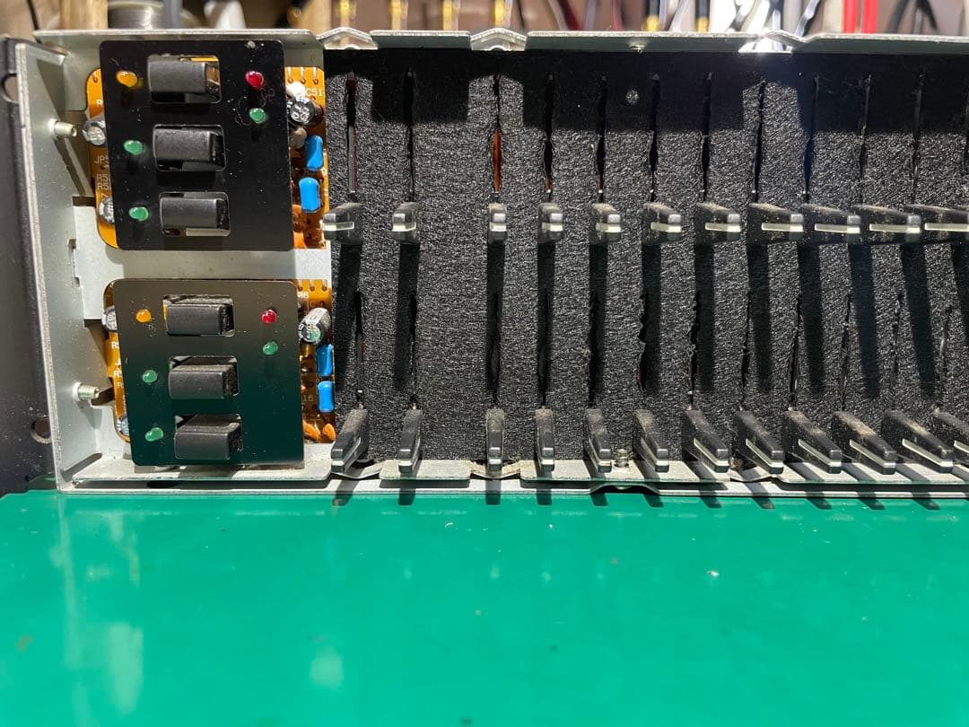 Yamaha Equalizers Q2031B