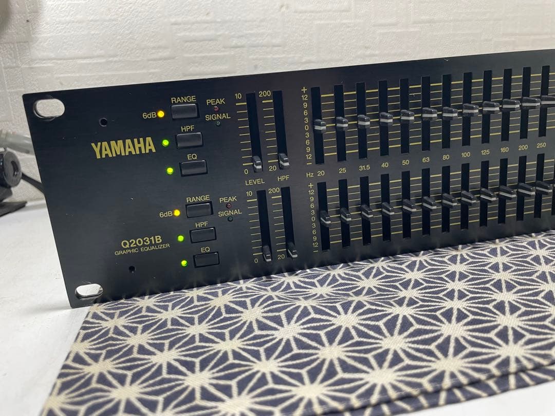 Yamaha Equalizers Q2031B