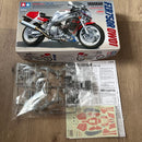 Tamiya Motorcycles 1/12 Yamaha Fzr750R Ow01