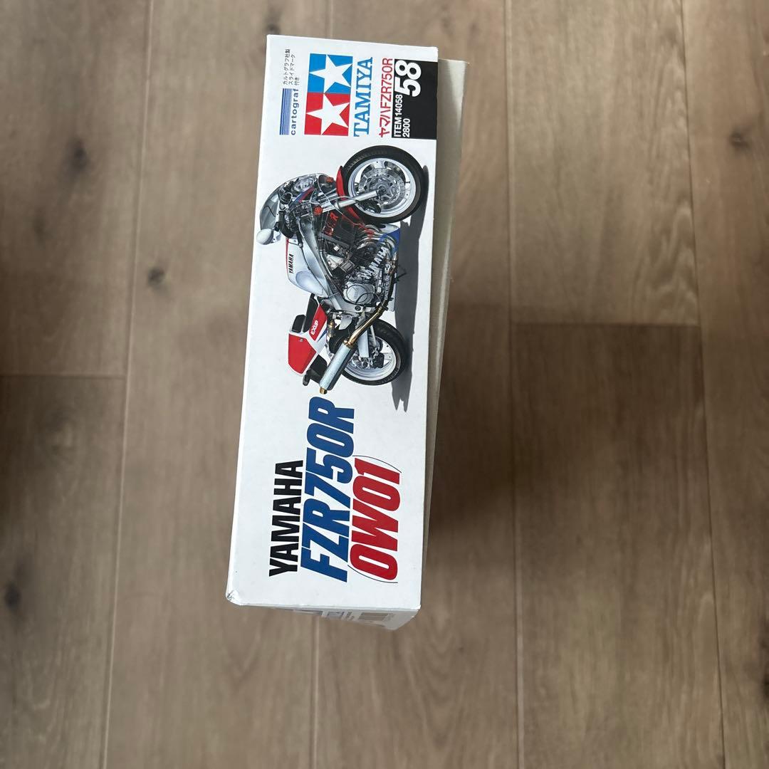 Tamiya Motorcycles 1/12 Yamaha Fzr750R Ow01
