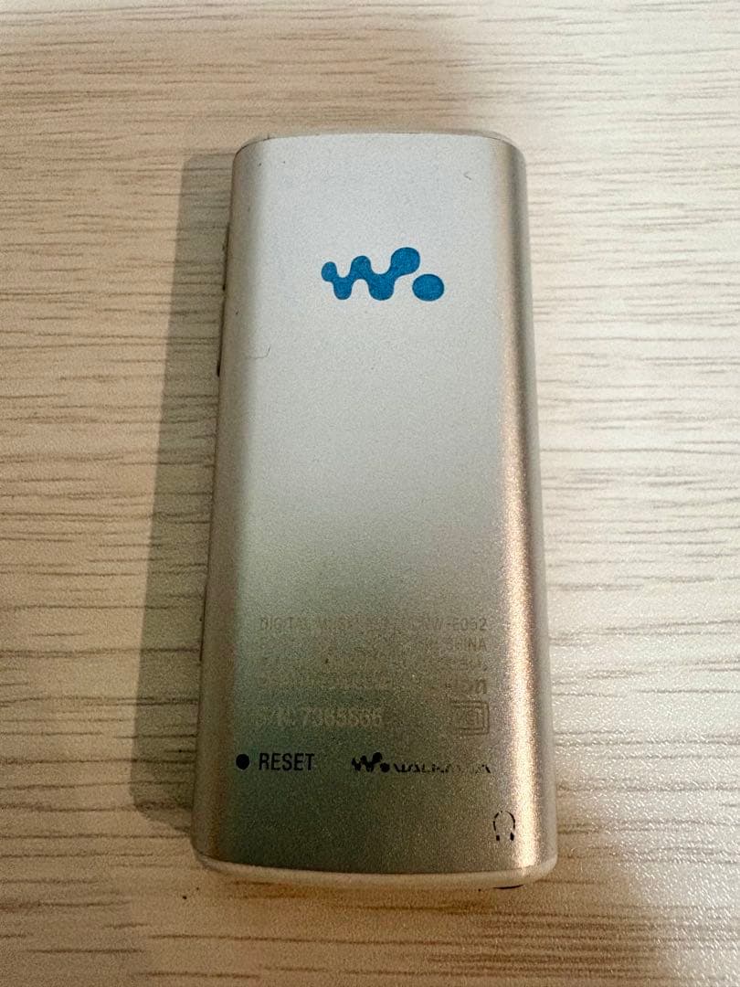Sony Digital Audio Player Walkman Nw-E052