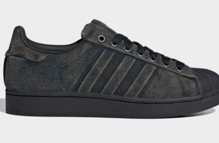 Adidas Sneakers