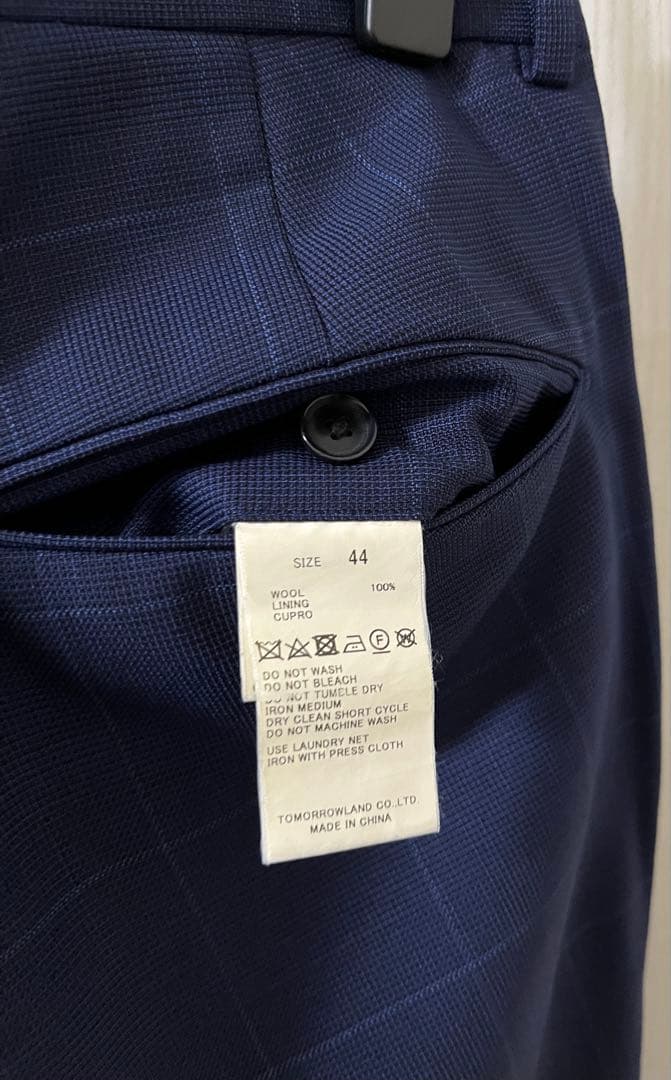 Tomorrowland Business Suits