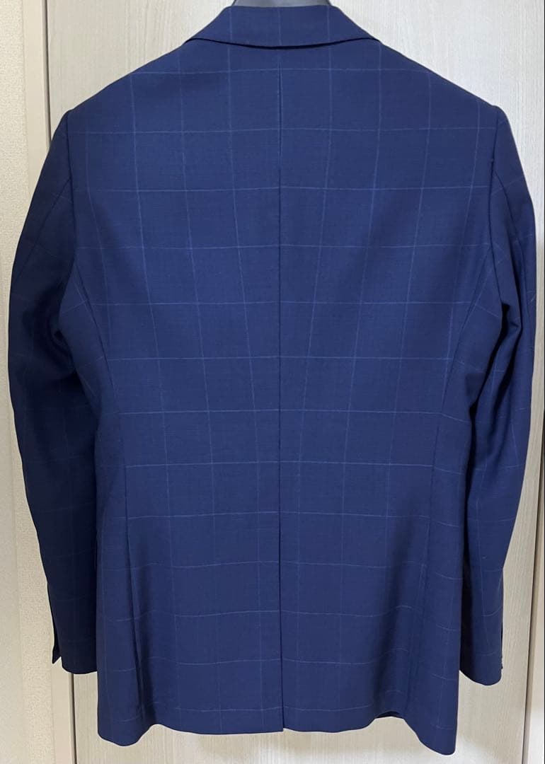 Tomorrowland Business Suits