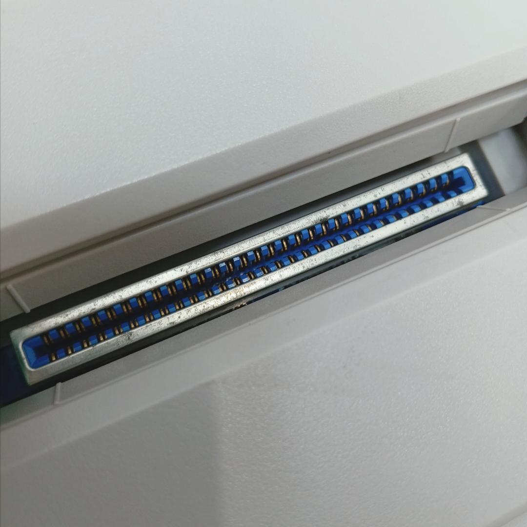 Consoles 6M6439C1R Hvc-101