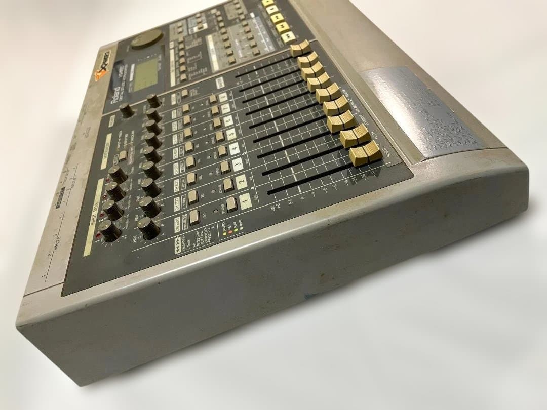 Roland Multi -Track Recorder Vs-880