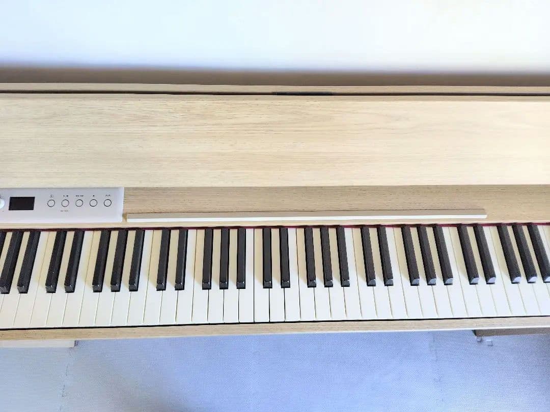 Roland Keyboards Digital Pianos F701La