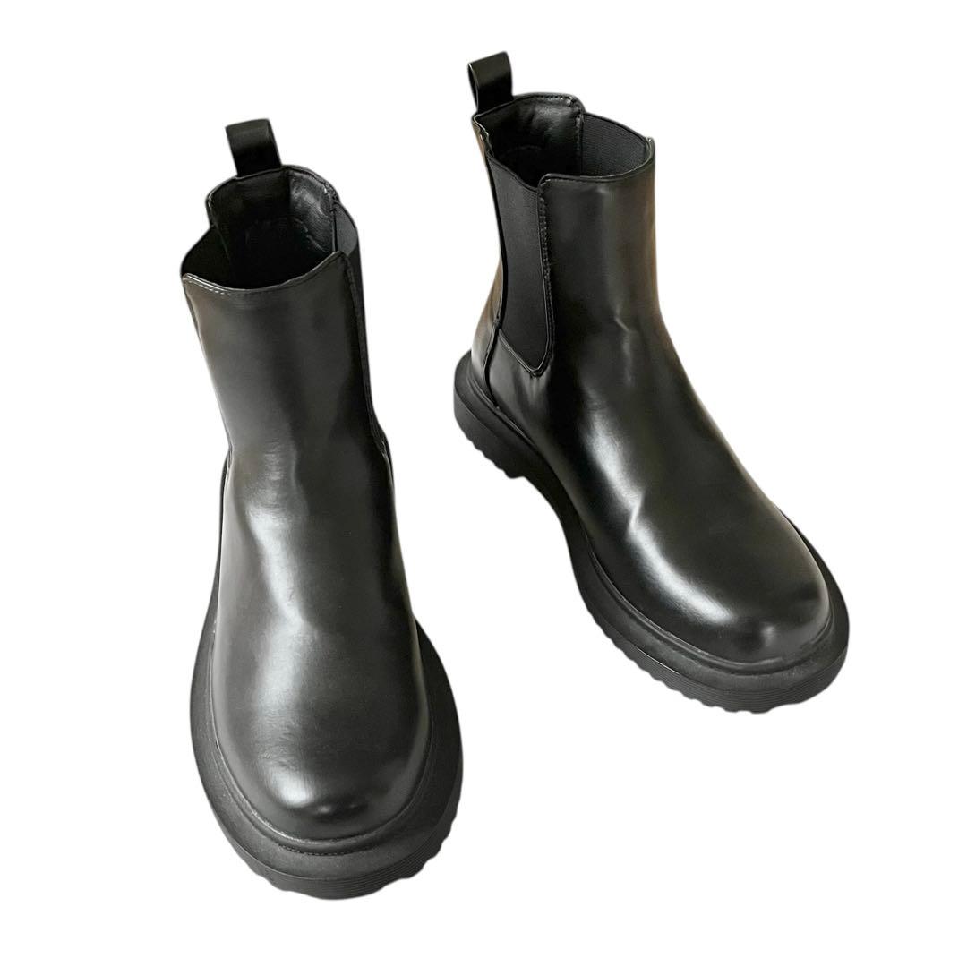 Gu Chelsea Boots