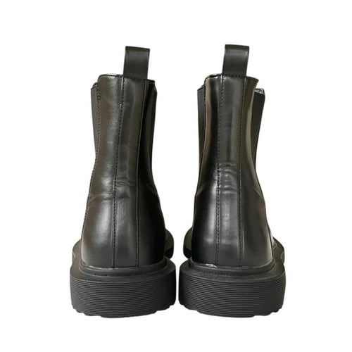 Gu Chelsea Boots