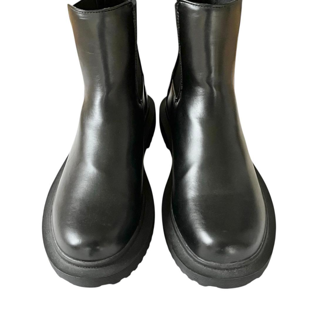 Gu Chelsea Boots