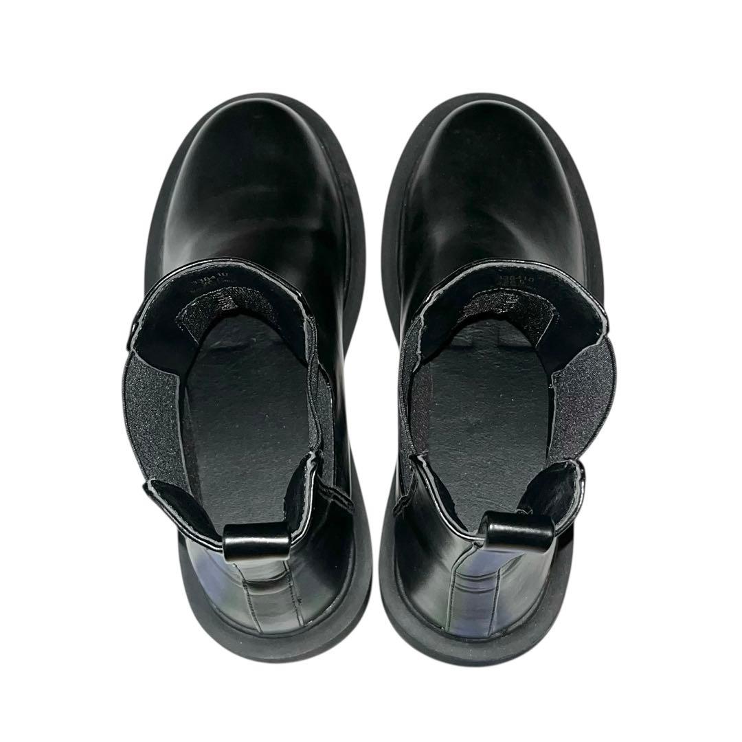 Gu Chelsea Boots