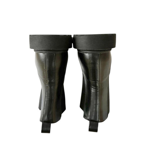 Gu Chelsea Boots