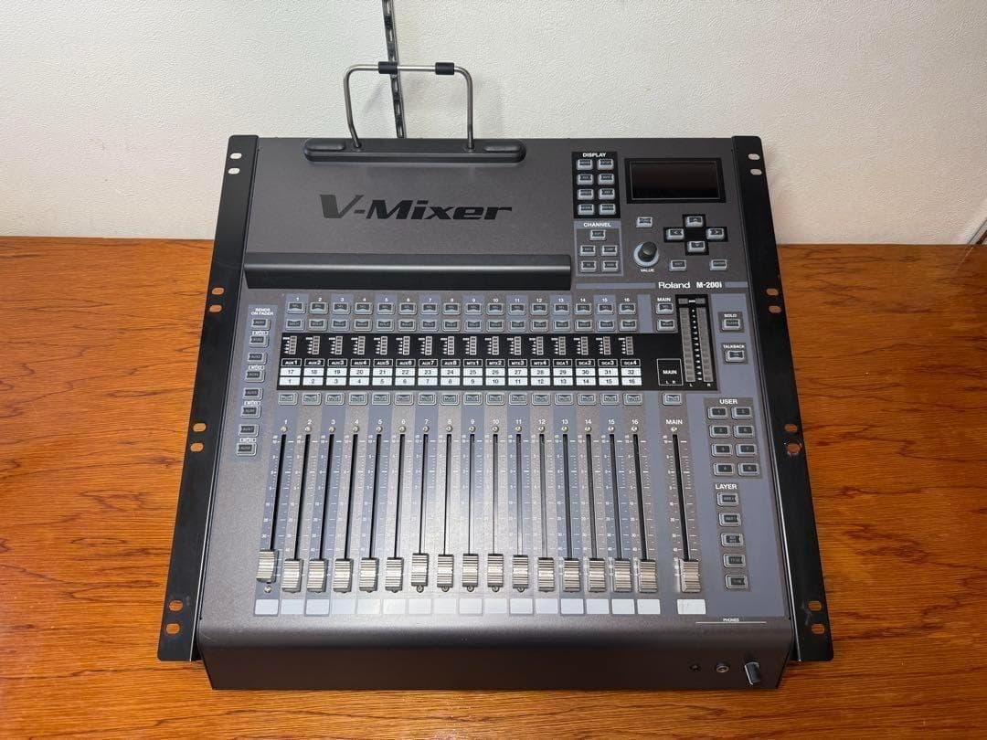 Roland Digital Mixer V-Mixer M-200I