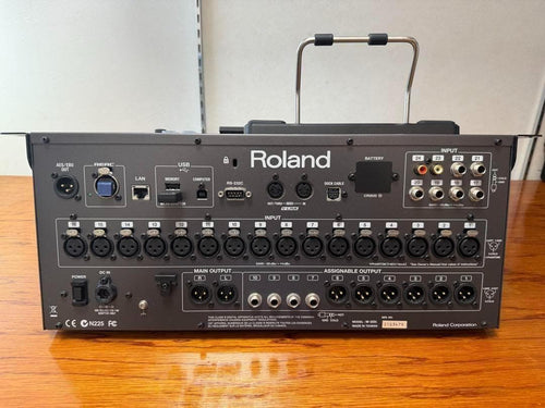 Roland Digital Mixer V-Mixer M-200I