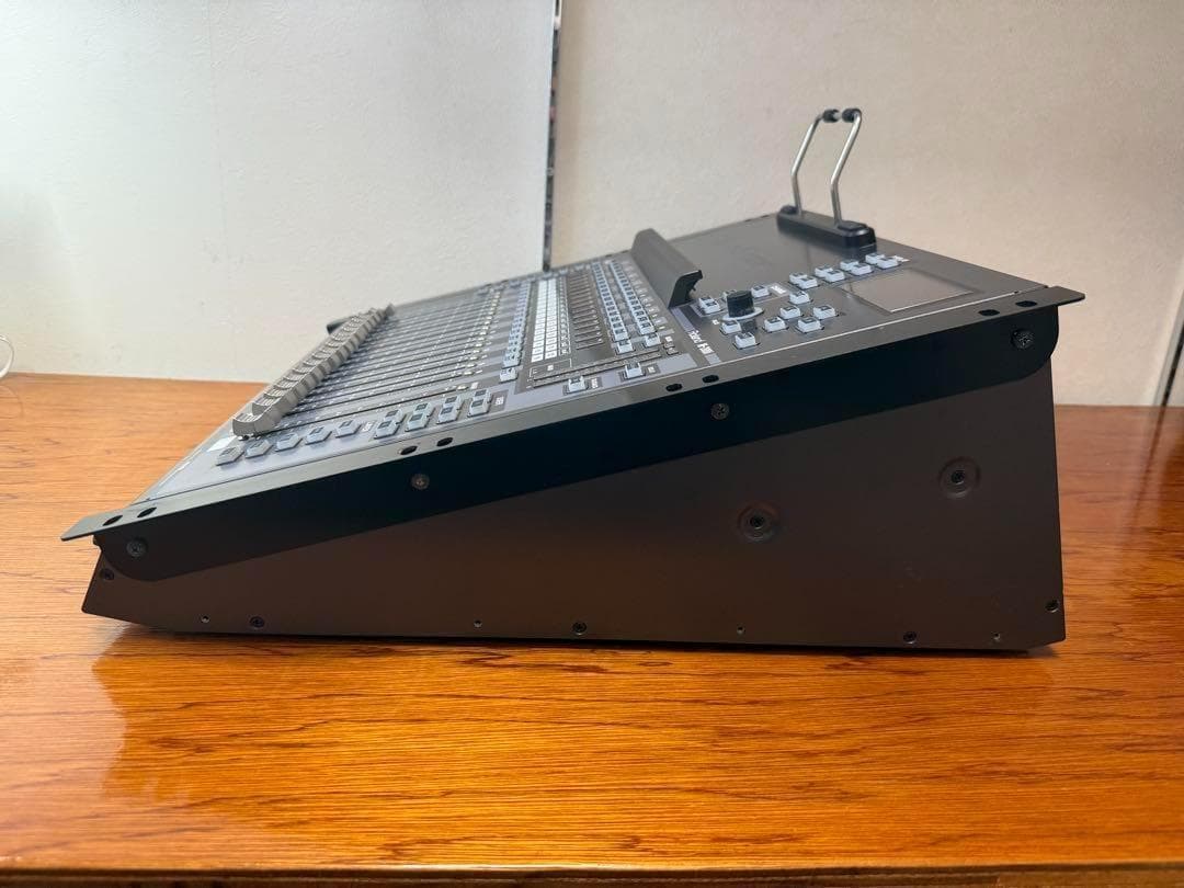 Roland Digital Mixer V-Mixer M-200I