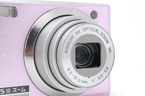 Nikon Compact Digital Cameras