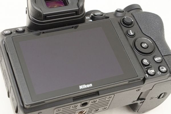 Nikon Mirrorless Interchangeable Lips Z5 Shot 3,200 26041505A