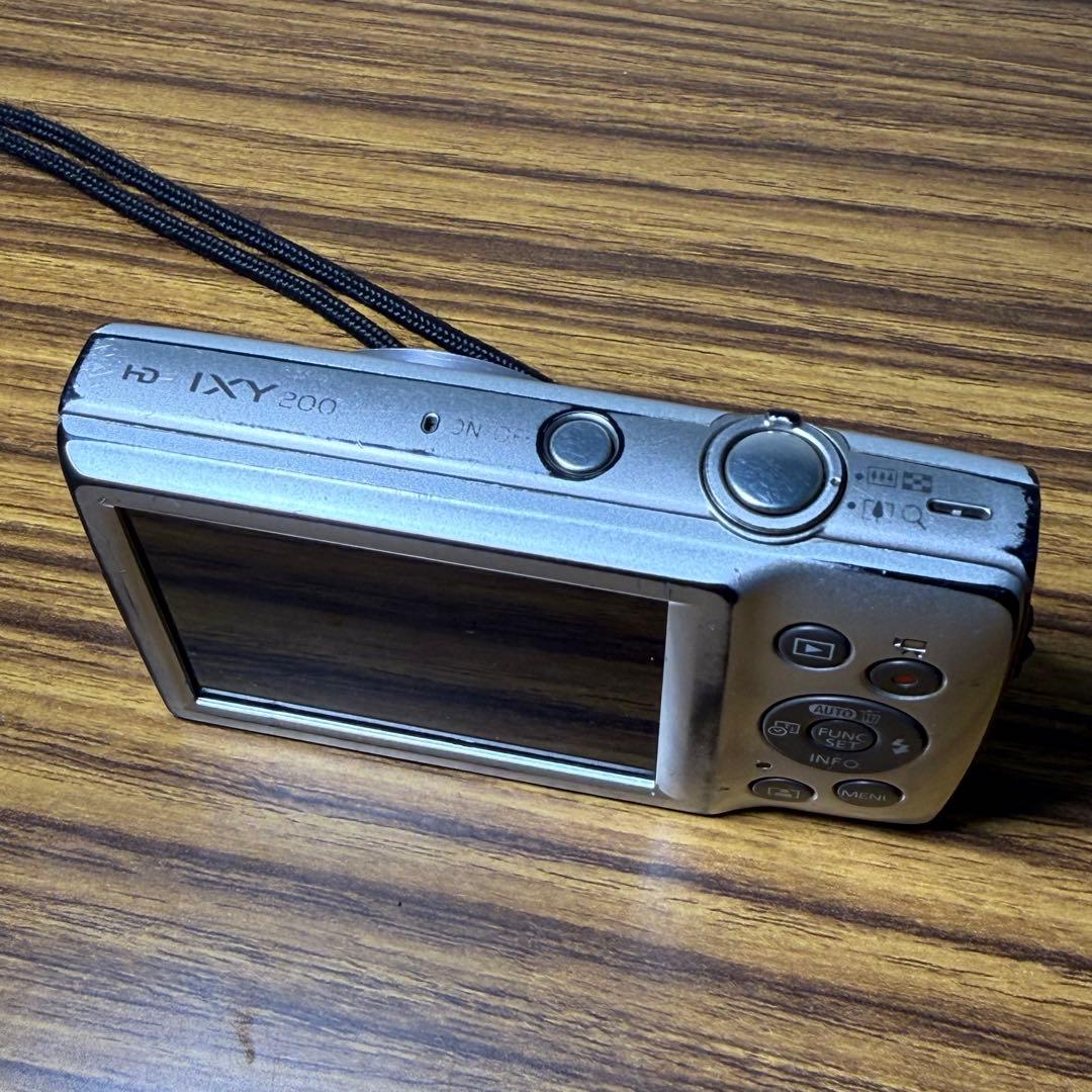 Canon Compact Digital Camera Ixy 200