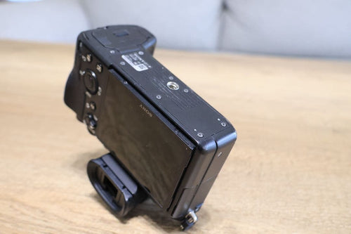 Sony Mirrorless Interchangeable Lens Cameras 7 Ilce-7M2