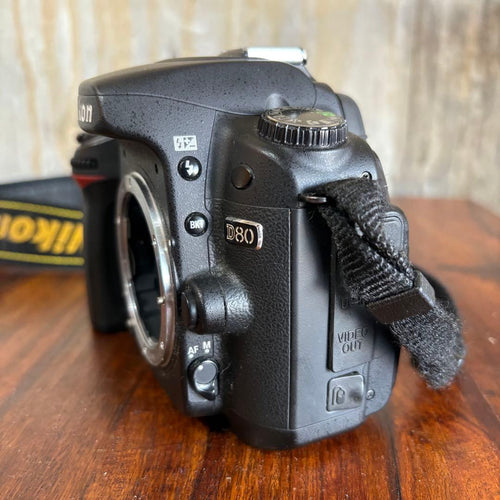 Nikon Digital Slr D80 18-55Mm