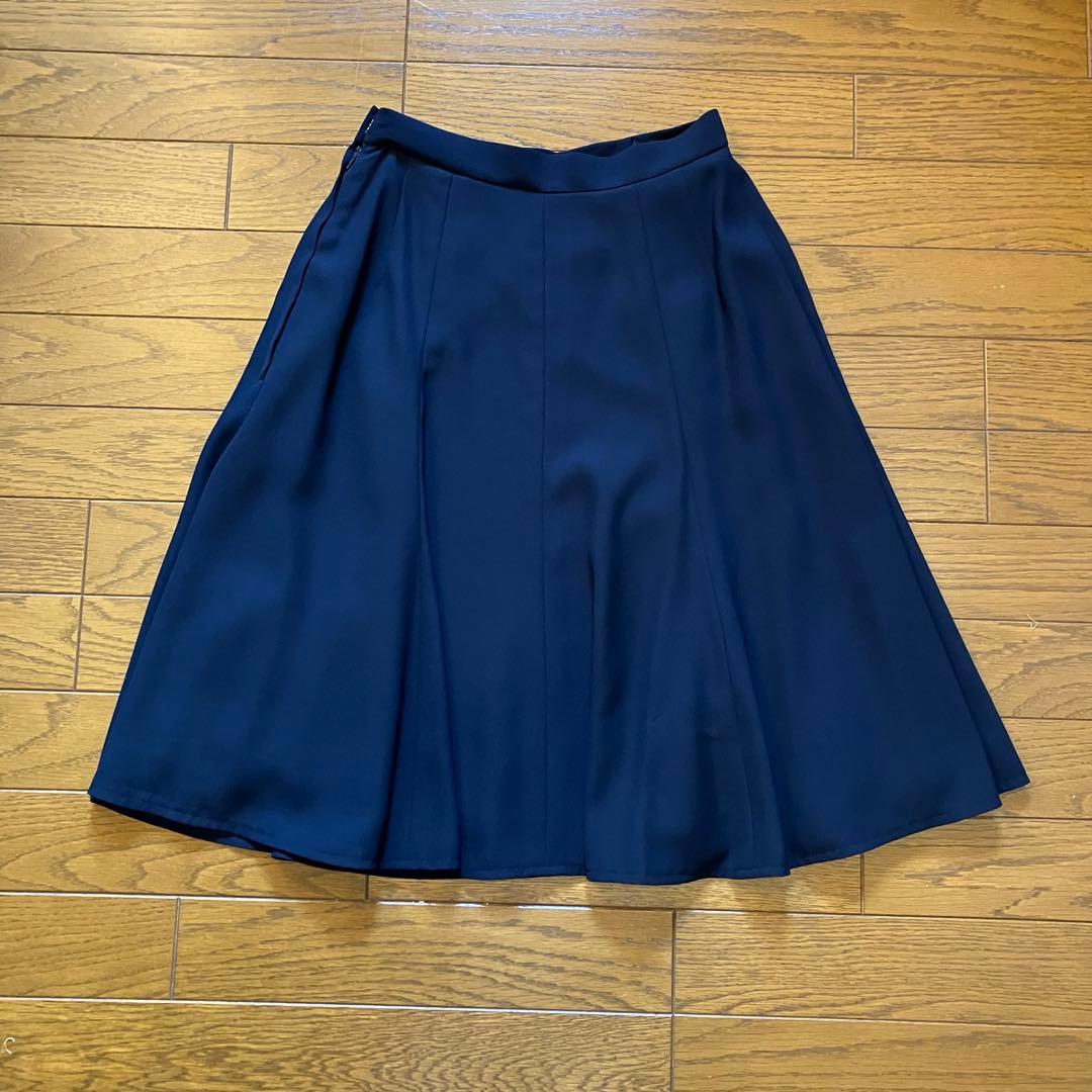 Leica Skirt Outfits Deborah M