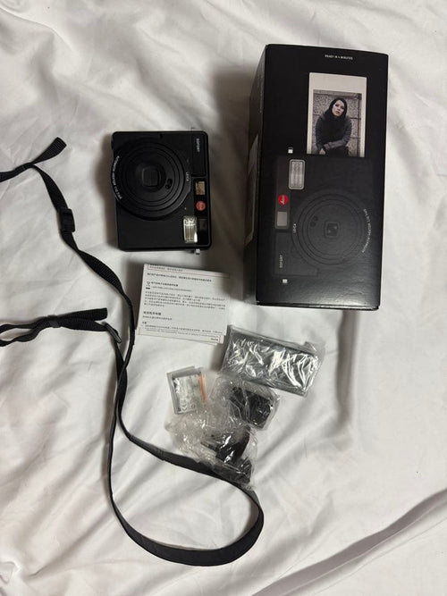 Leica Compact Camera (Film) Sofort 19111