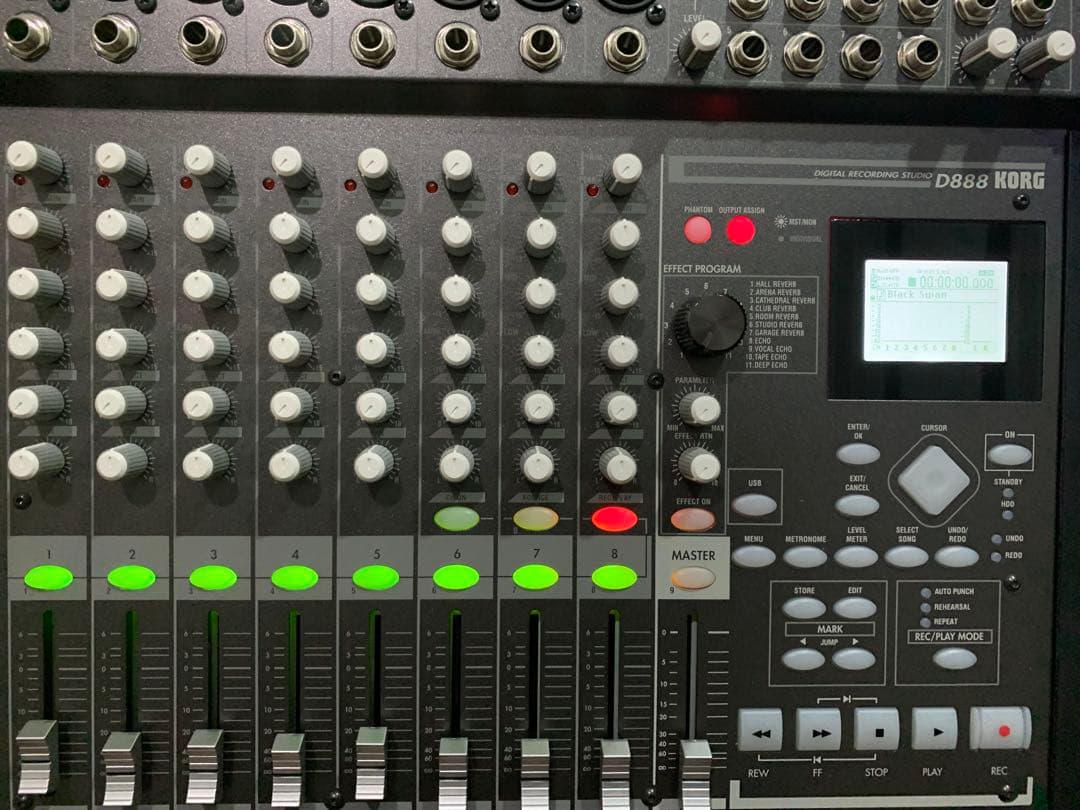 Korg Multitrack Recorders D888