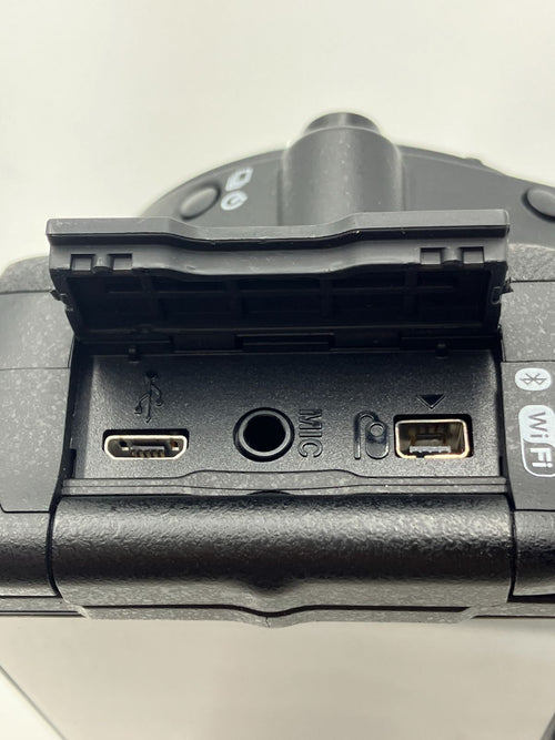 Digital Slr Nikon D5600 Af-P Dx Nikkor 18-55Mm F3.5-5.6G Vr