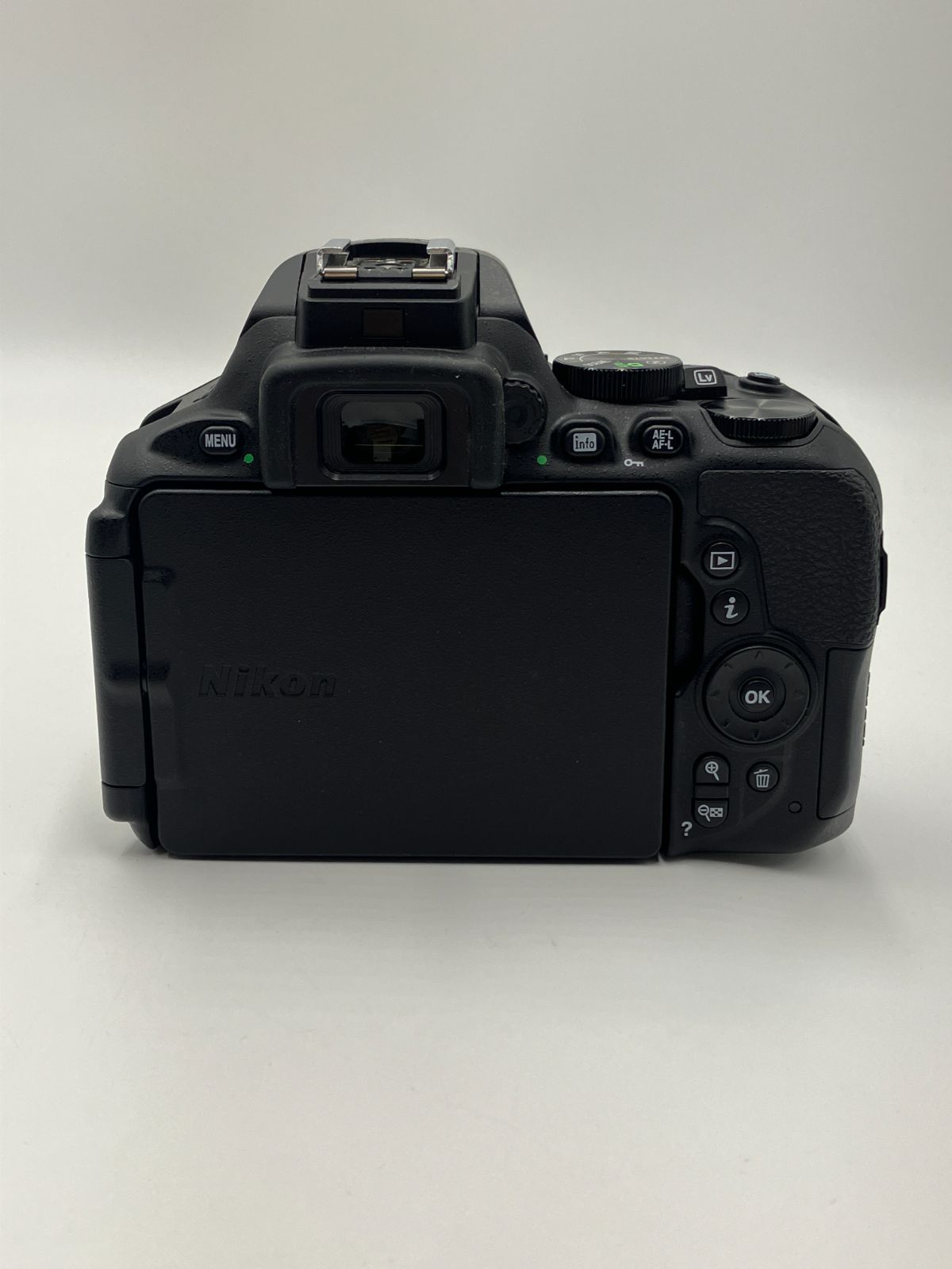 Digital Slr Nikon D5600 Af-P Dx Nikkor 18-55Mm F3.5-5.6G Vr
