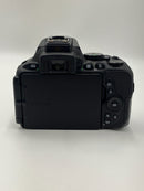 Digital Slr Nikon D5600 Af-P Dx Nikkor 18-55Mm F3.5-5.6G Vr