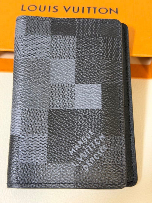 Louis Vuitton Card Cases M14928