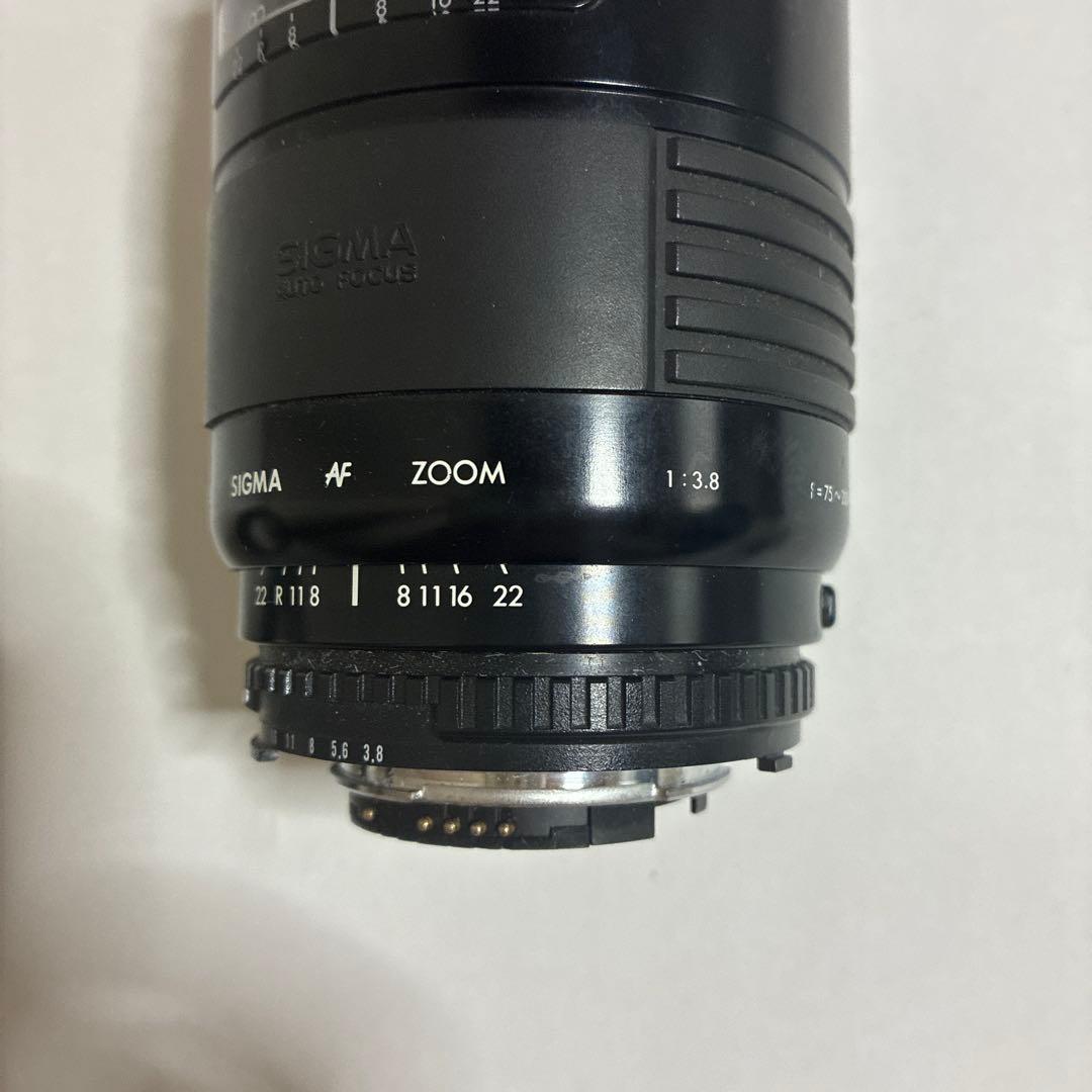 Sigma Lens (Zoom) Af 75-200Mm F3.8 For Nikon