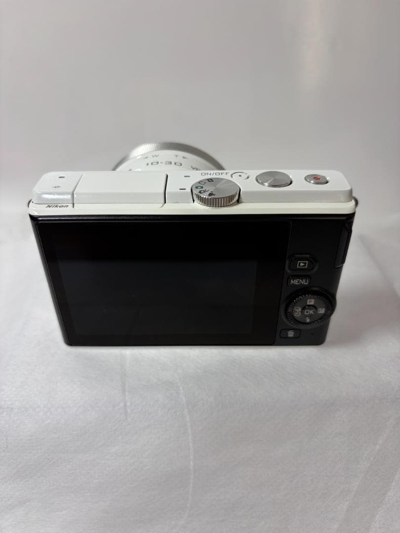Nikon Mirrorless Interchangeable Lens Cameras 1 J4