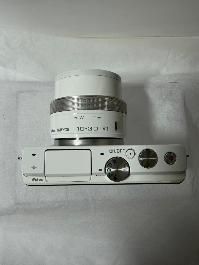 Nikon Mirrorless Interchangeable Lens Cameras 1 J4