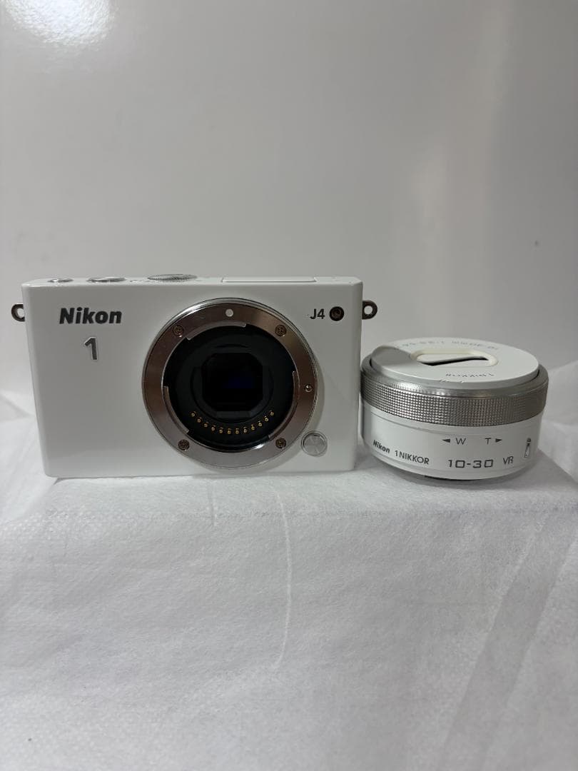 Nikon Mirrorless Interchangeable Lens Cameras 1 J4