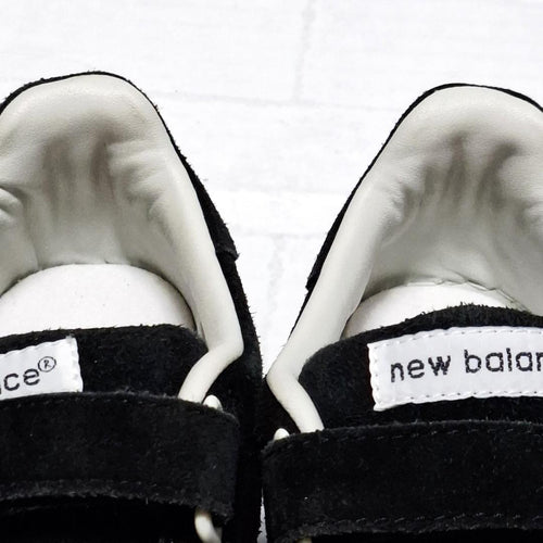 New Balance Sneakers 25.5