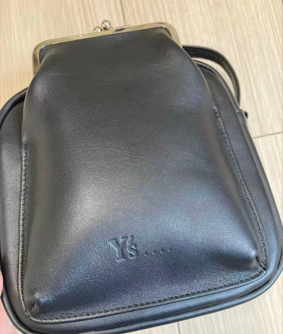 Shoulder Bags Yohji Yamamoto Cow Leather Metal Clasp