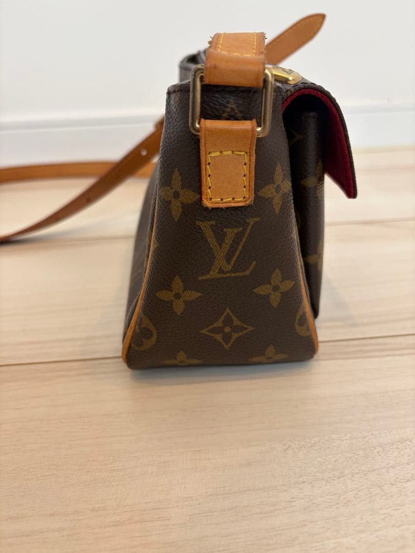 Louis Vuitton Shoulder Bags