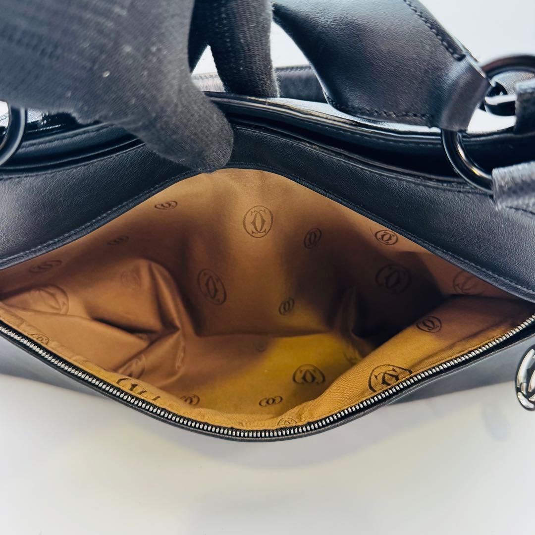 Cartier Shoulder Bags W102