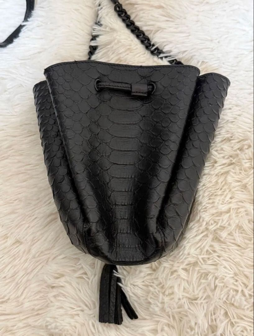 Saint Laurent Shoulder Bags