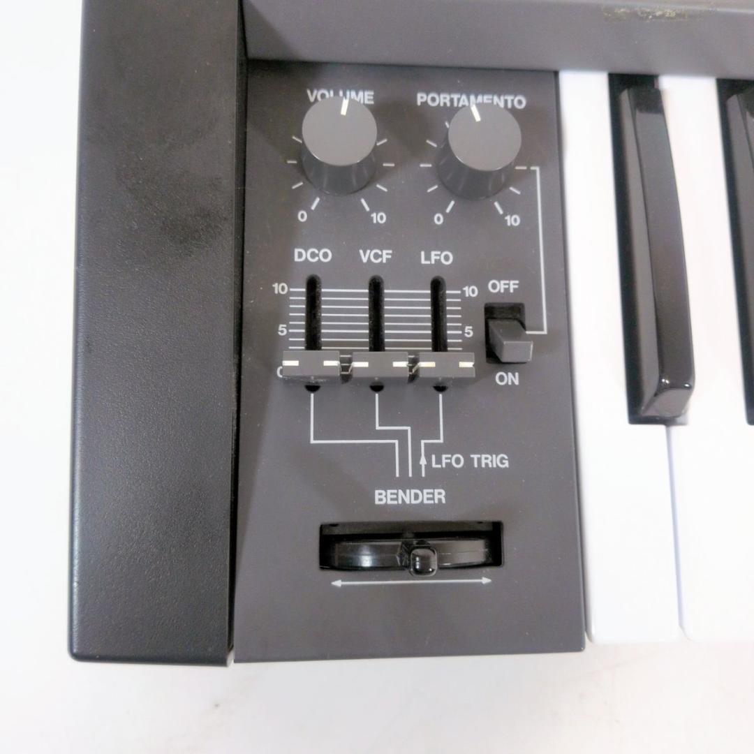 Roland Analog Synthesizer Juno-106